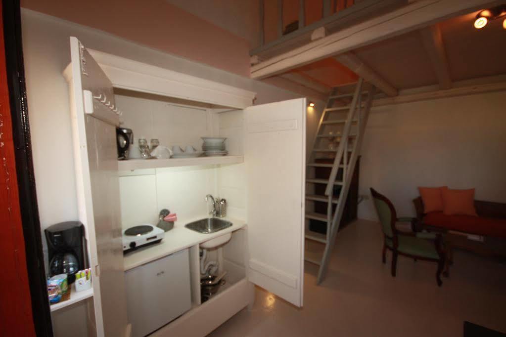 Lava Suites & Lounge Fira  Ngoại thất bức ảnh
